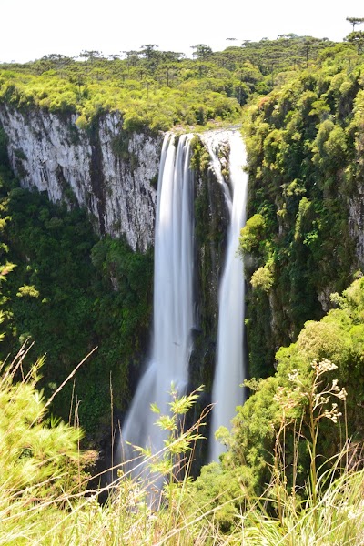 Hochzeitsschleier-Wasserfall – Praia Grande – SC