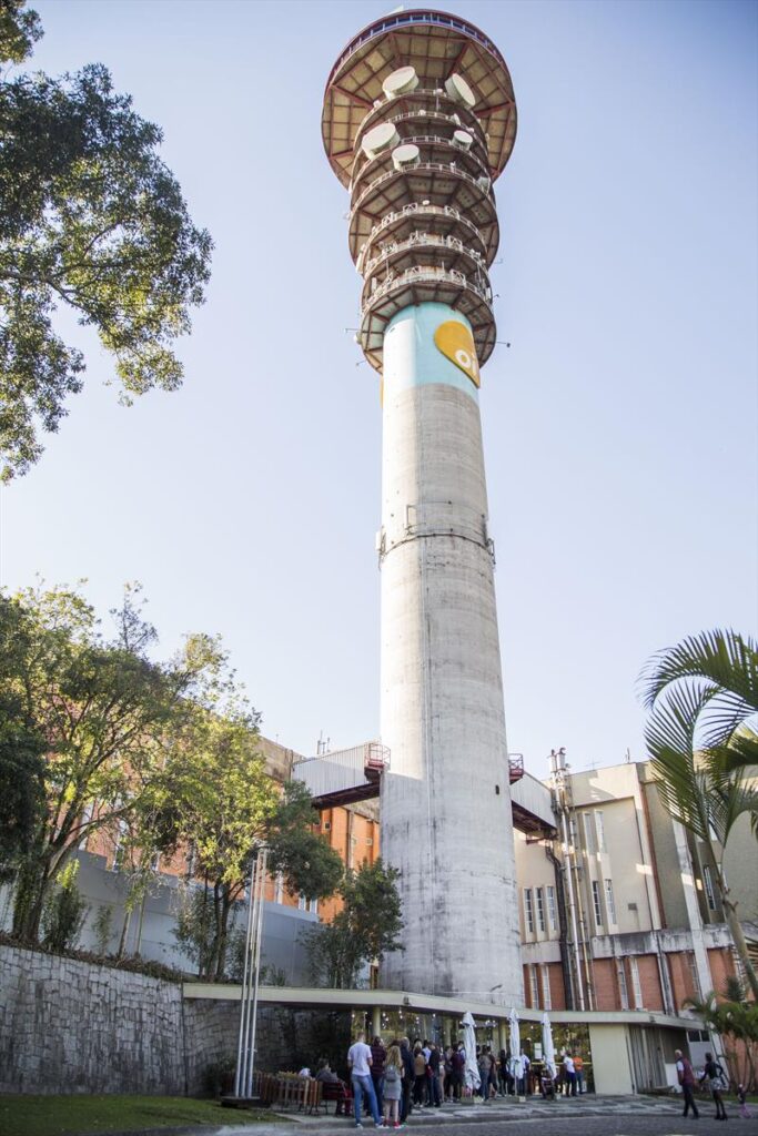 Torre da OI em Curitiba
