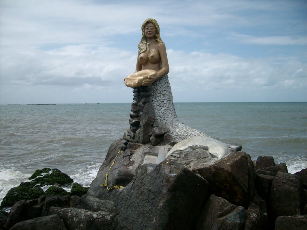 monumento de la sirena Janaína