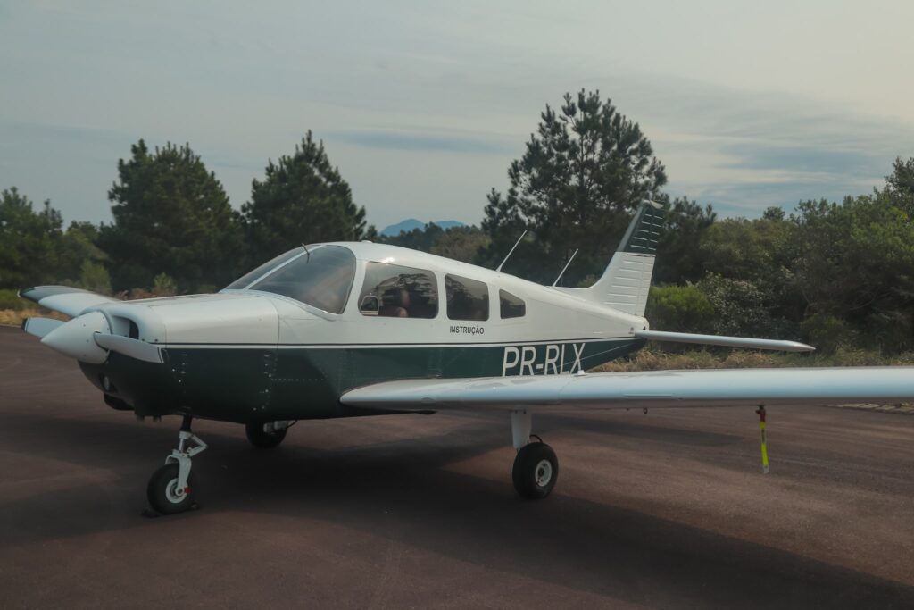 Realizar - Escola de Avião Civil de Torres