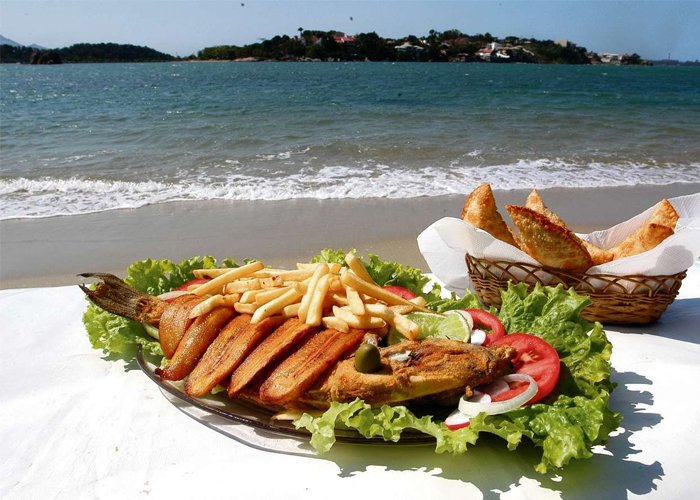 Alimentação  na praia, frutos do mar.