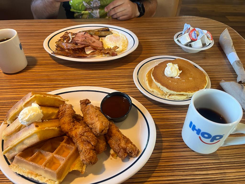 IHOP - Como é o café da manhã americano