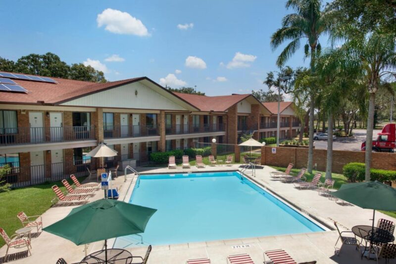 Ramada by Wyndham Temple Terrace/Tampa Norte