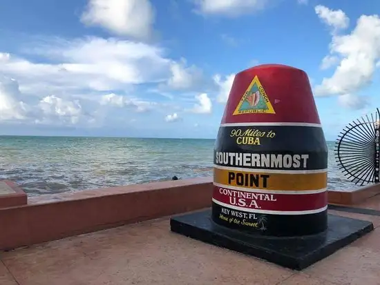 90-Meilen-Meilenstein nach Kuba in Key West